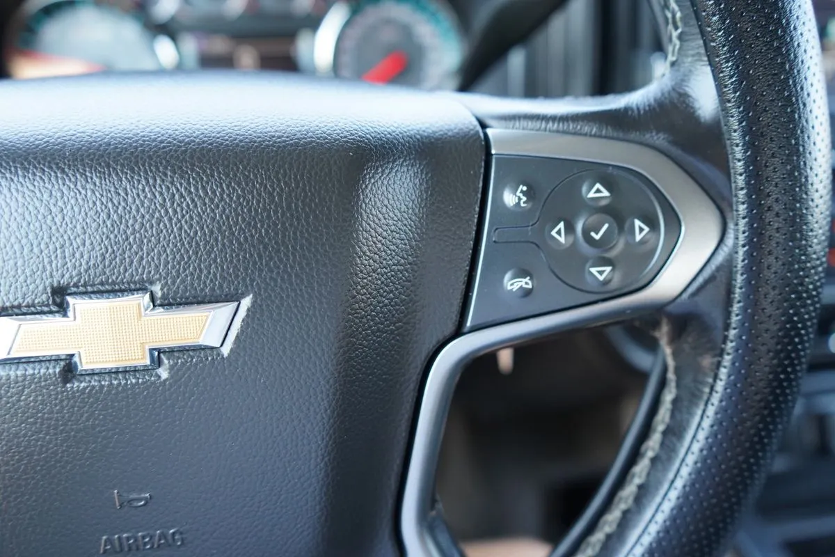 Chevrolet Silverado photo 33