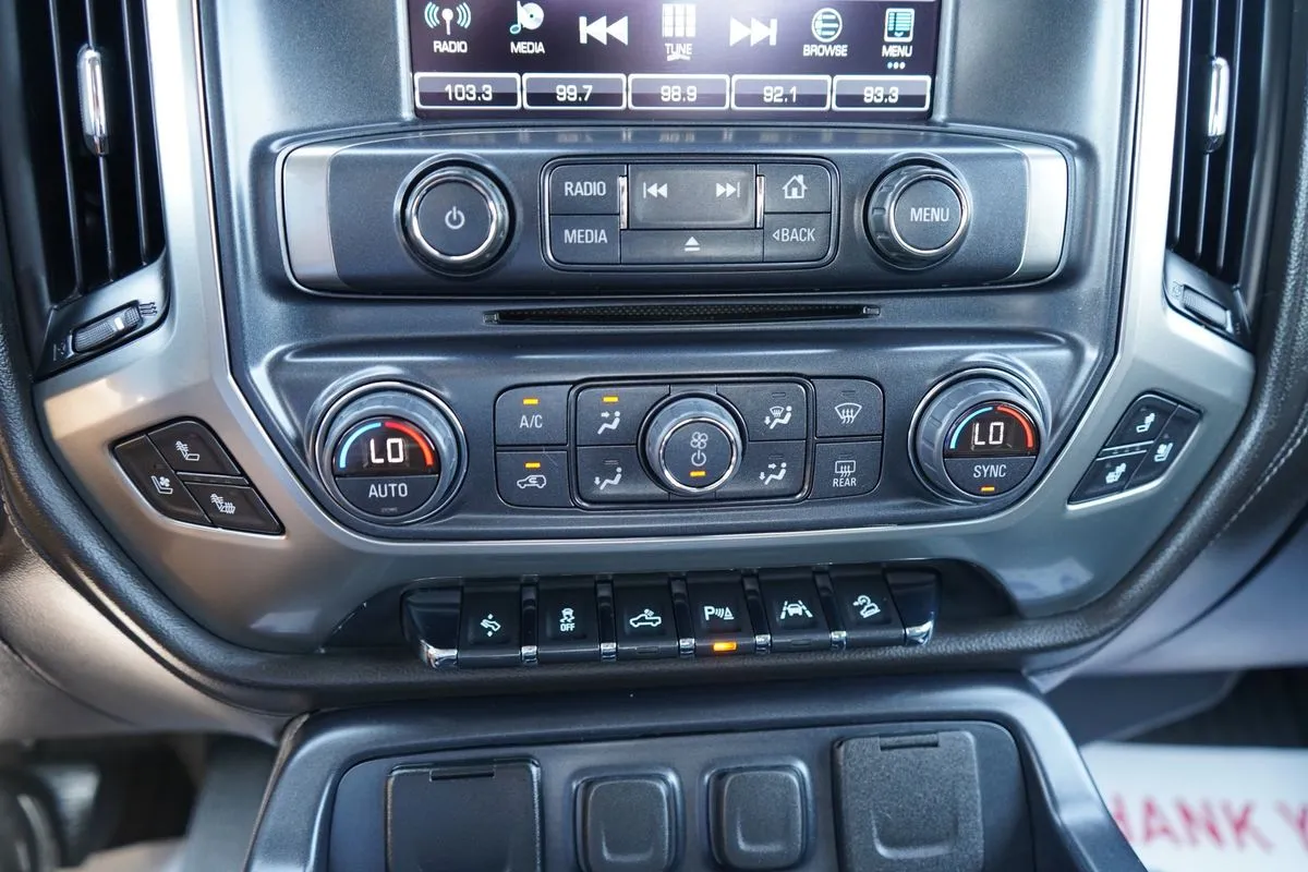 Chevrolet Silverado photo 31