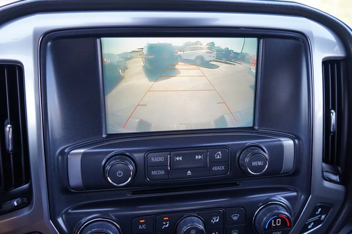 Chevrolet Silverado photo 34