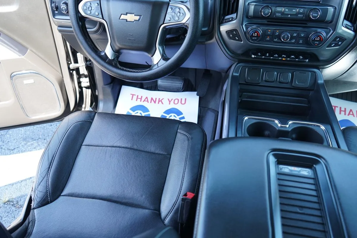 Chevrolet Silverado photo 20