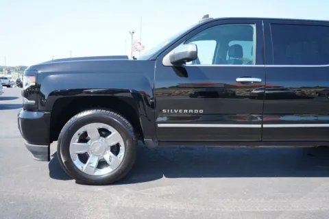 More photos of 2018 Chevrolet Silverado 1500 2LZ at West Plains Auto World, MO
