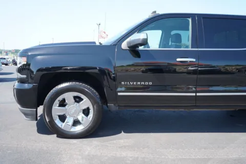 More photos of 2018 Chevrolet Silverado 1500 2LZ at West Plains Auto World, MO
