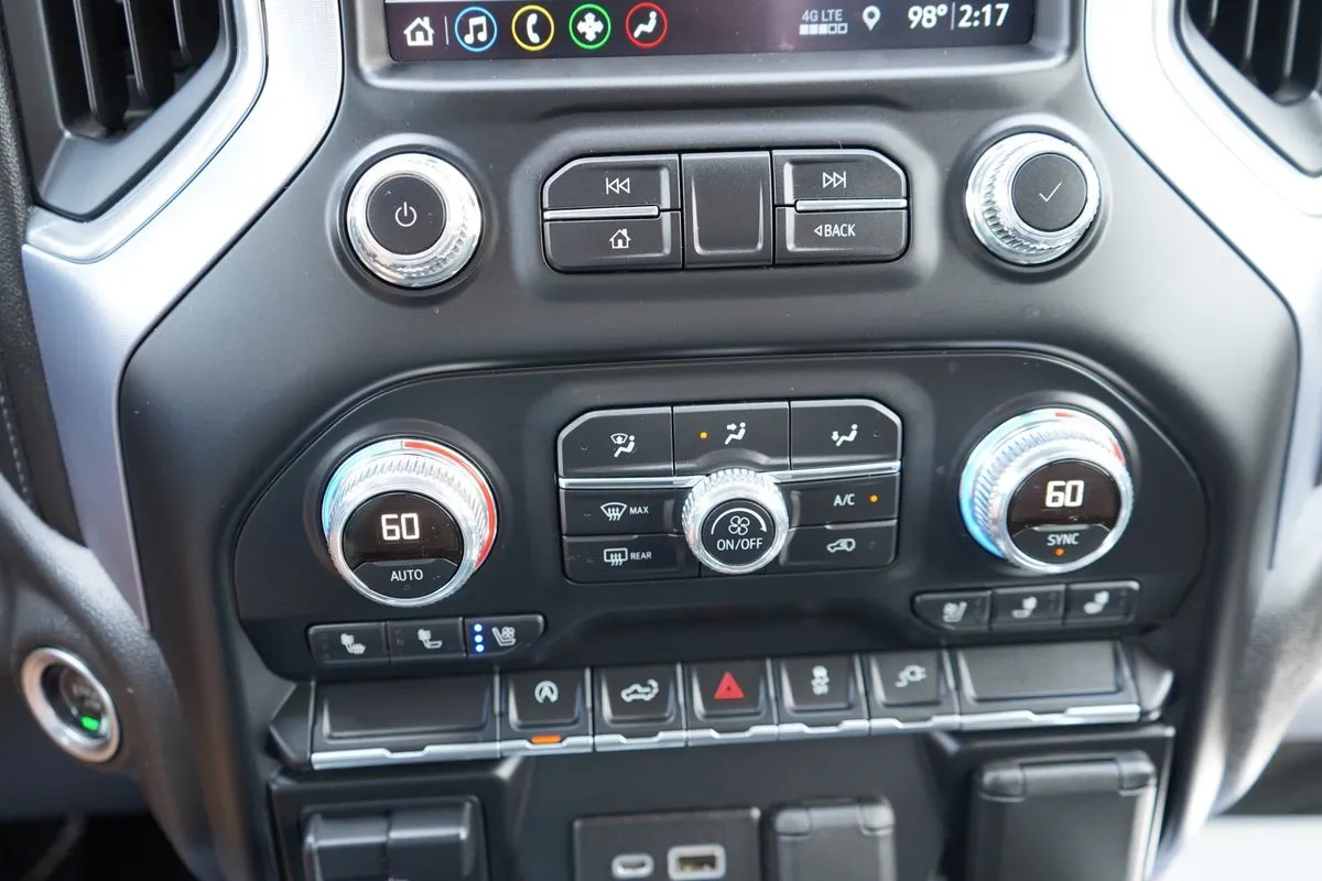 GMC Sierra photo 27