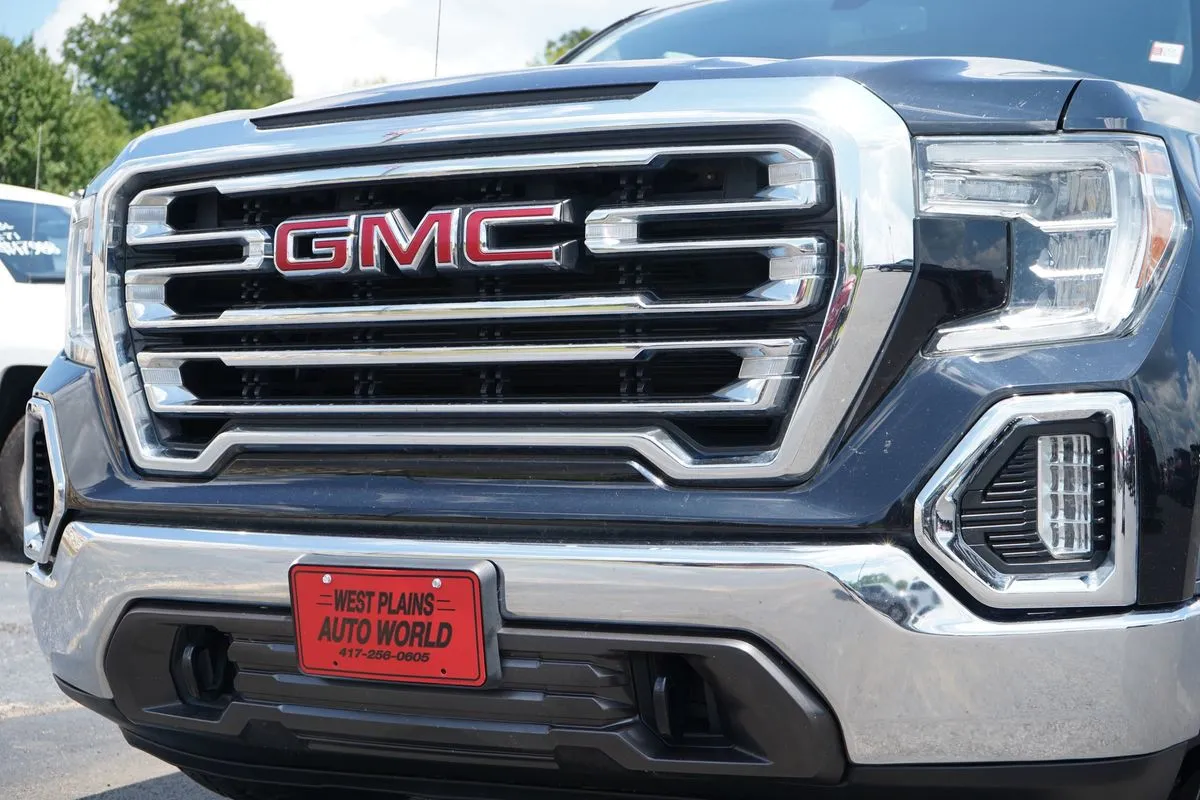 GMC Sierra photo 3