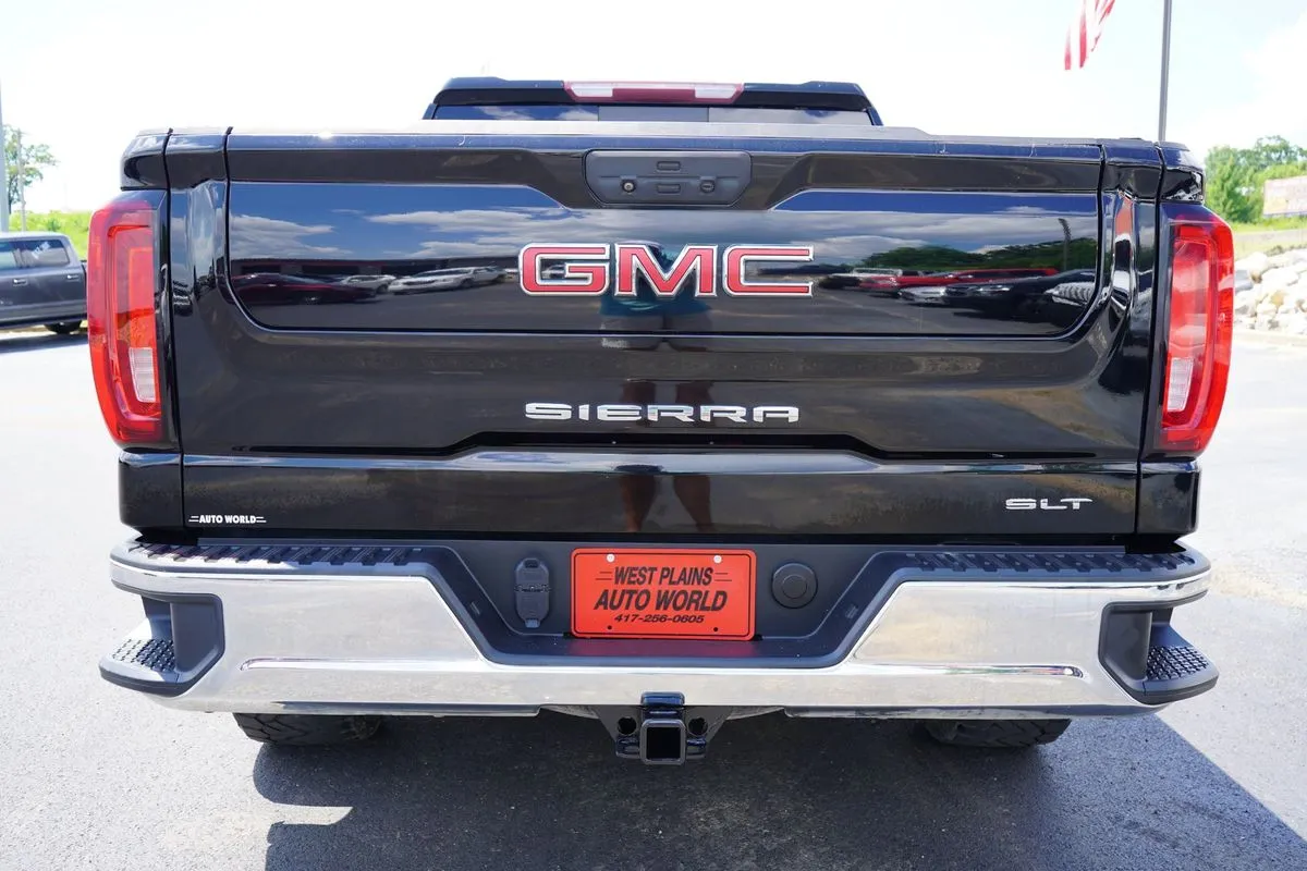 GMC Sierra photo 10