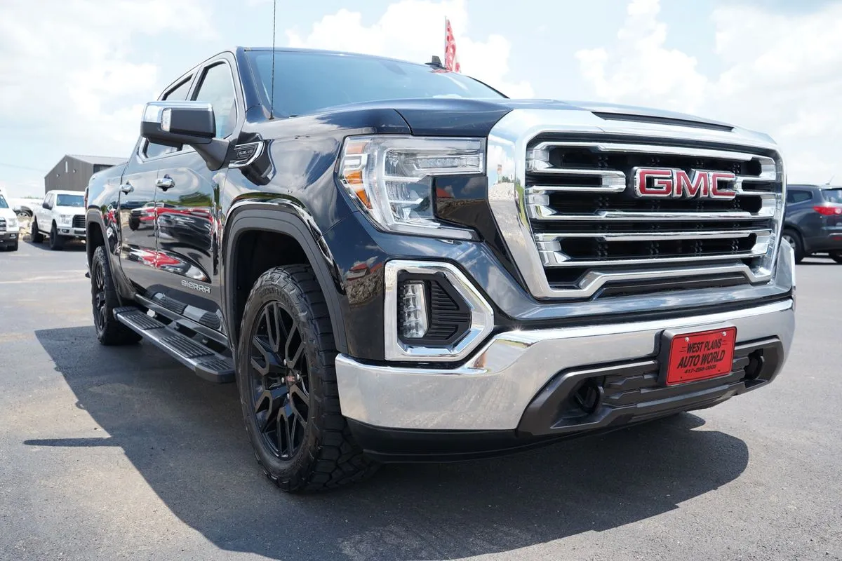 GMC Sierra photo 15