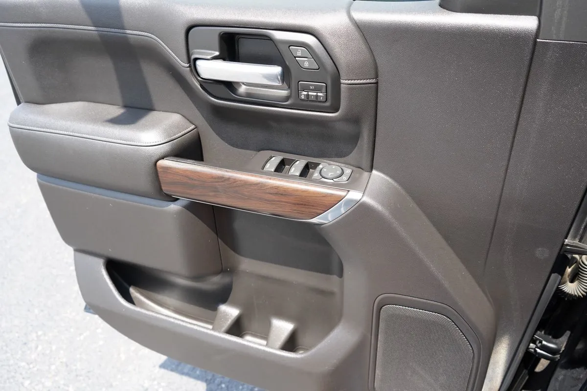 GMC Sierra photo 33