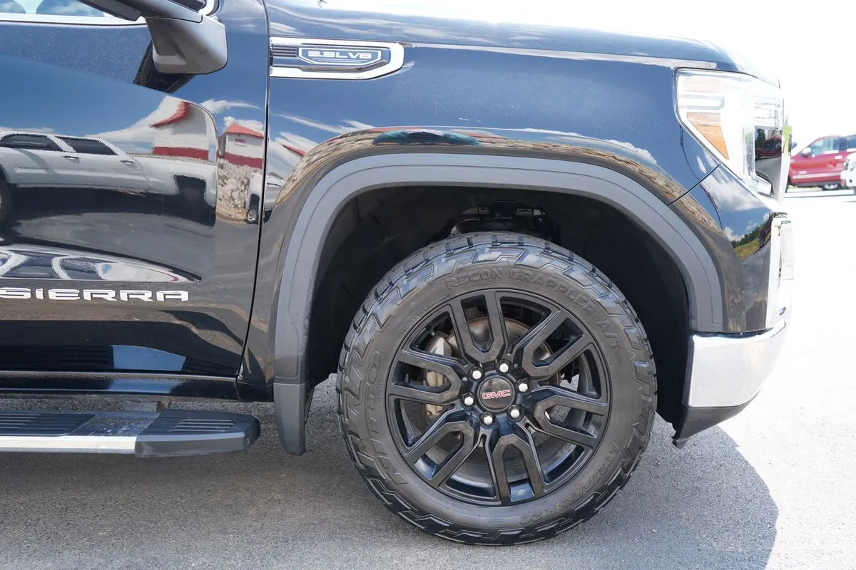 GMC Sierra photo 14