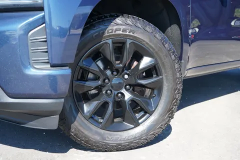 Another view of 2021 Chevrolet Silverado 1500 4WD Crew Cab Short Bed RST for sale in West Plains, MO at West Plains Auto World