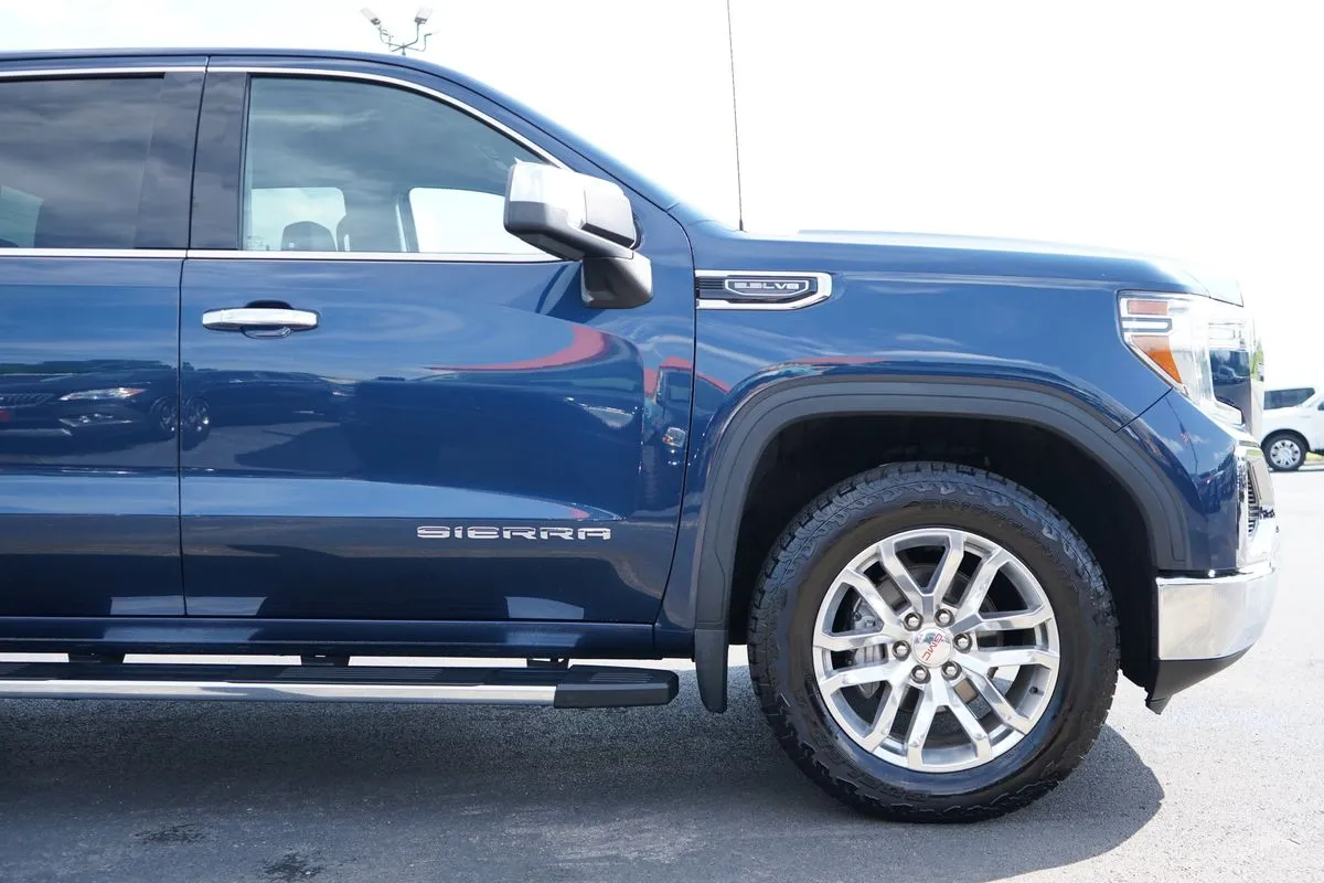 GMC Sierra photo 17