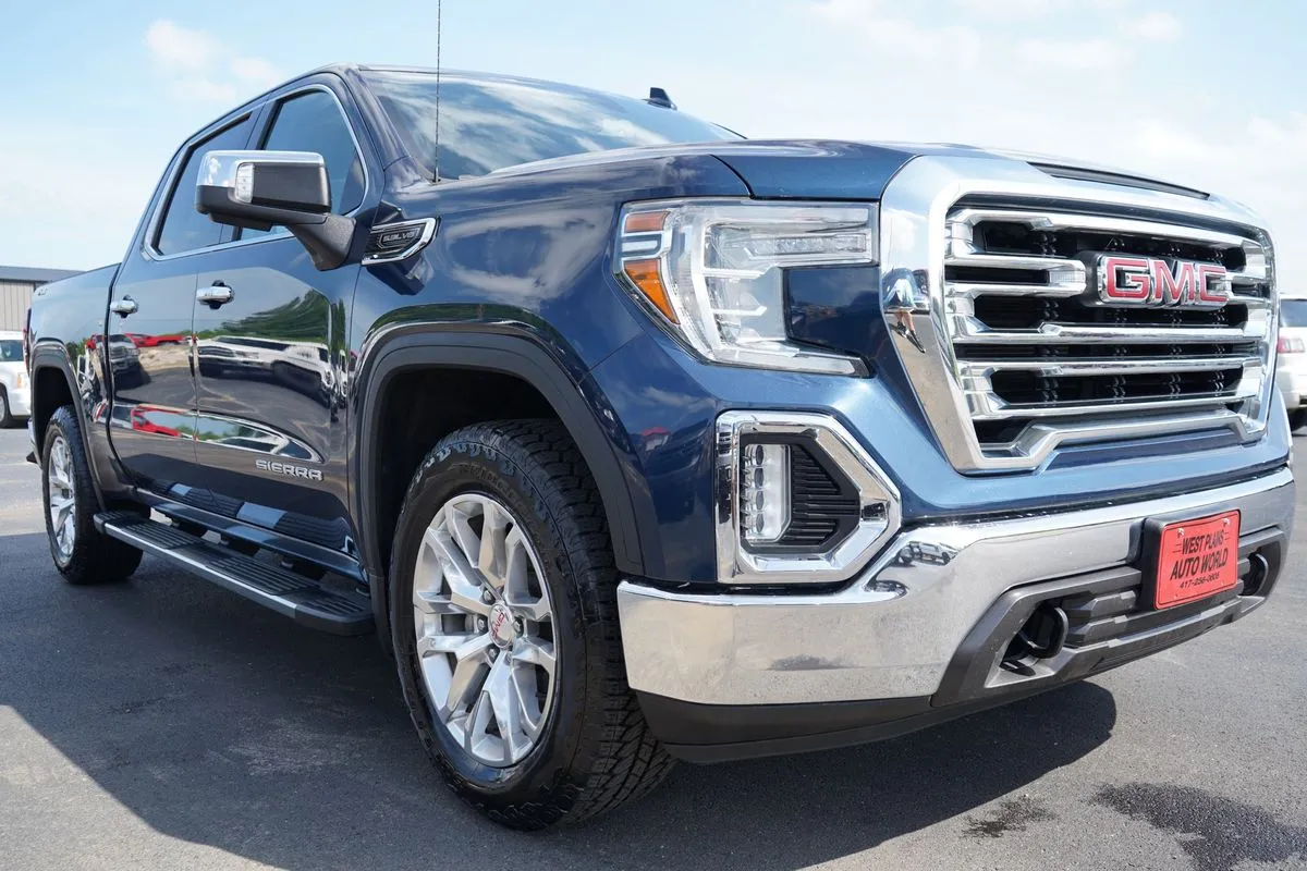 GMC Sierra photo 18