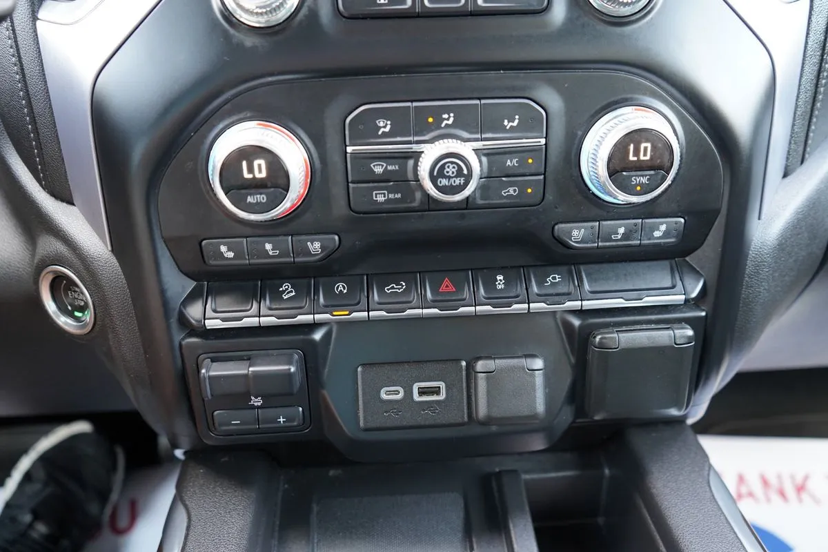 GMC Sierra photo 48