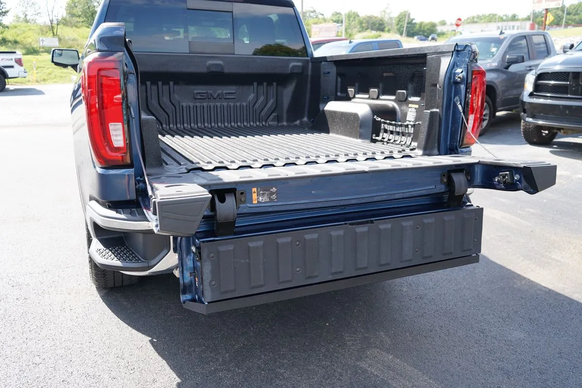 GMC Sierra photo 13