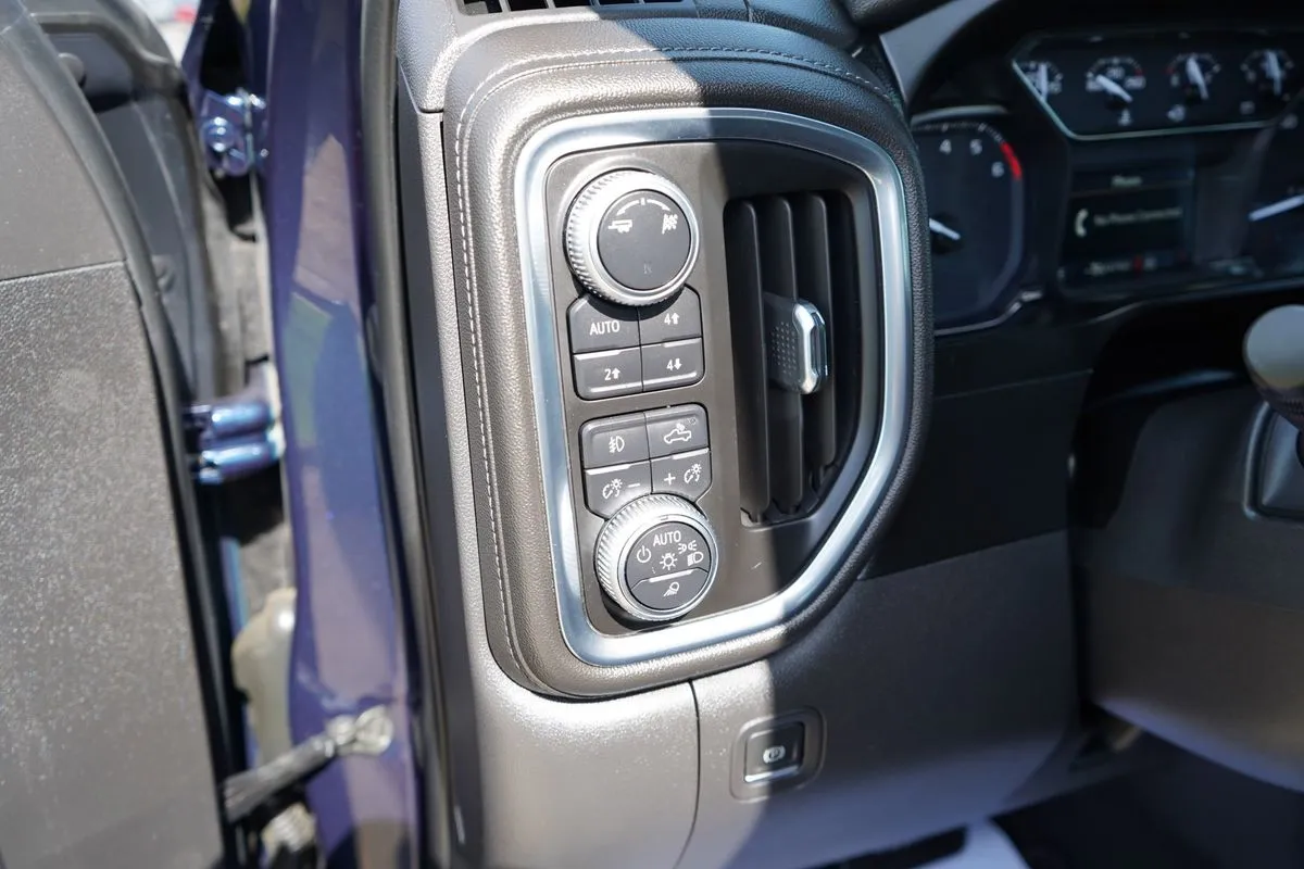 GMC Sierra photo 33