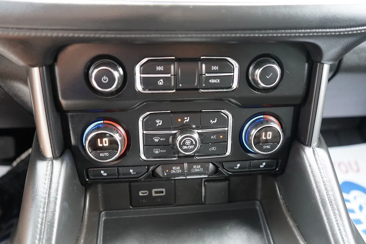 Chevrolet Tahoe photo 33