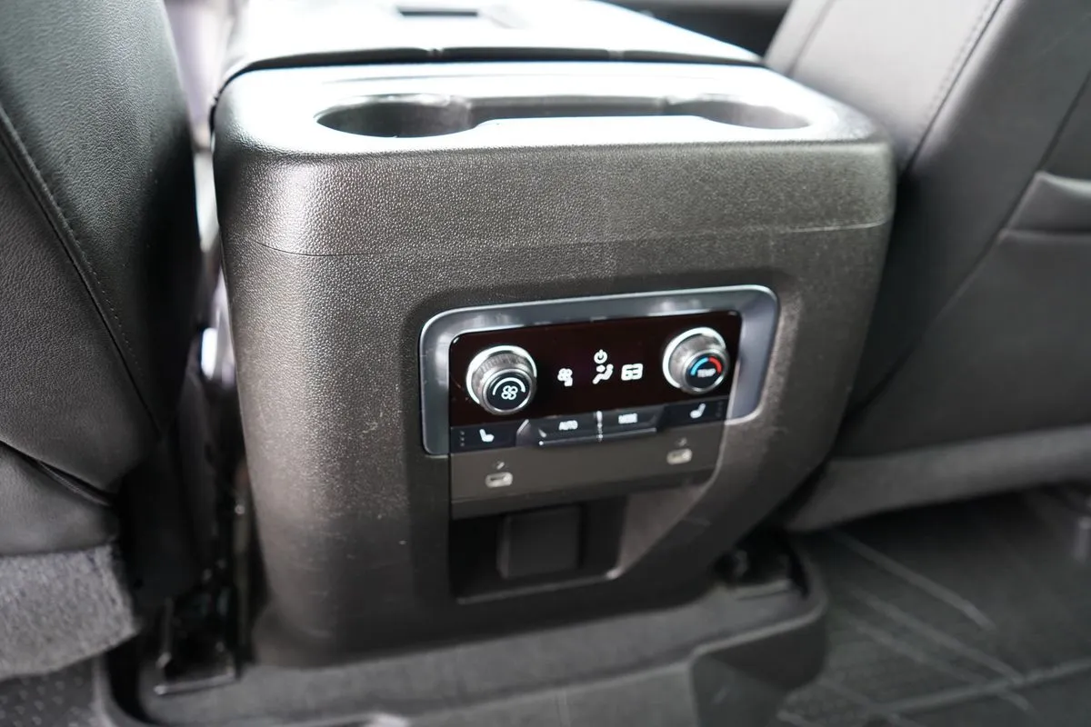 Chevrolet Tahoe photo 39