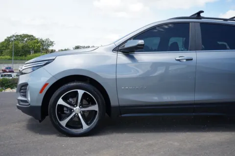 More photos of 2023 Chevrolet Equinox FWD LT at West Plains Auto World, MO