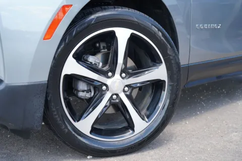More photos of 2023 Chevrolet Equinox FWD LT at West Plains Auto World, MO