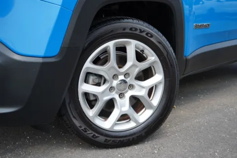 More photos of 2015 Jeep Renegade Latitude at West Plains Auto World, MO