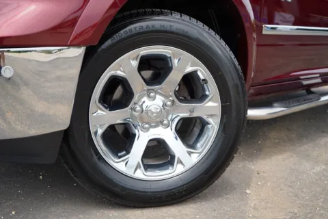 More photos of 2018 Ram 1500 Laramie Crew Cab 4x4 5'7" Box at West Plains Auto World, MO