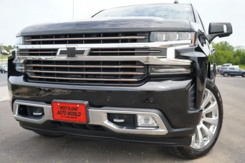 Photos of 2022 Chevrolet Silverado 1500 LTD 4WD Crew Cab Short Bed High Country for sale in West Plains, MO at West Plains Auto World
