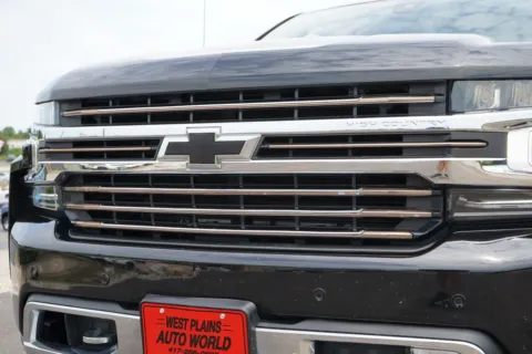 Another view of 2022 Chevrolet Silverado 1500 LTD 4WD Crew Cab Short Bed High Country for sale in West Plains, MO at West Plains Auto World