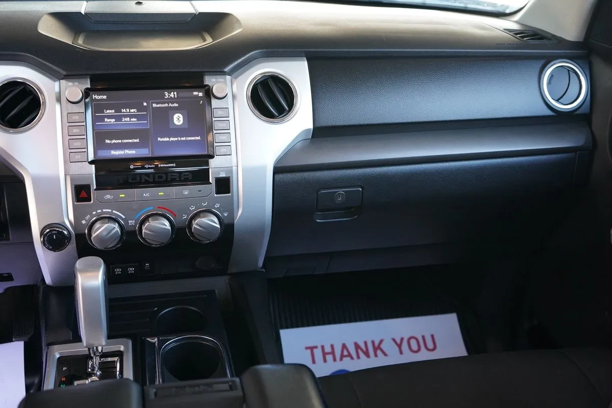 Toyota Tundra photo 16