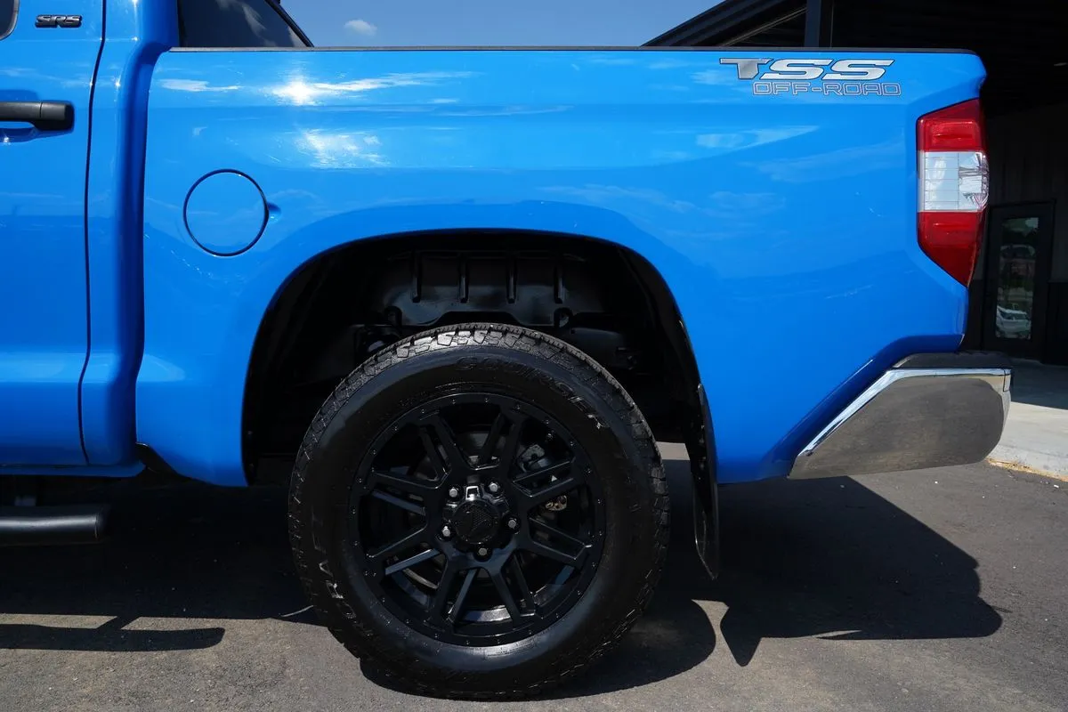 Toyota Tundra photo 6