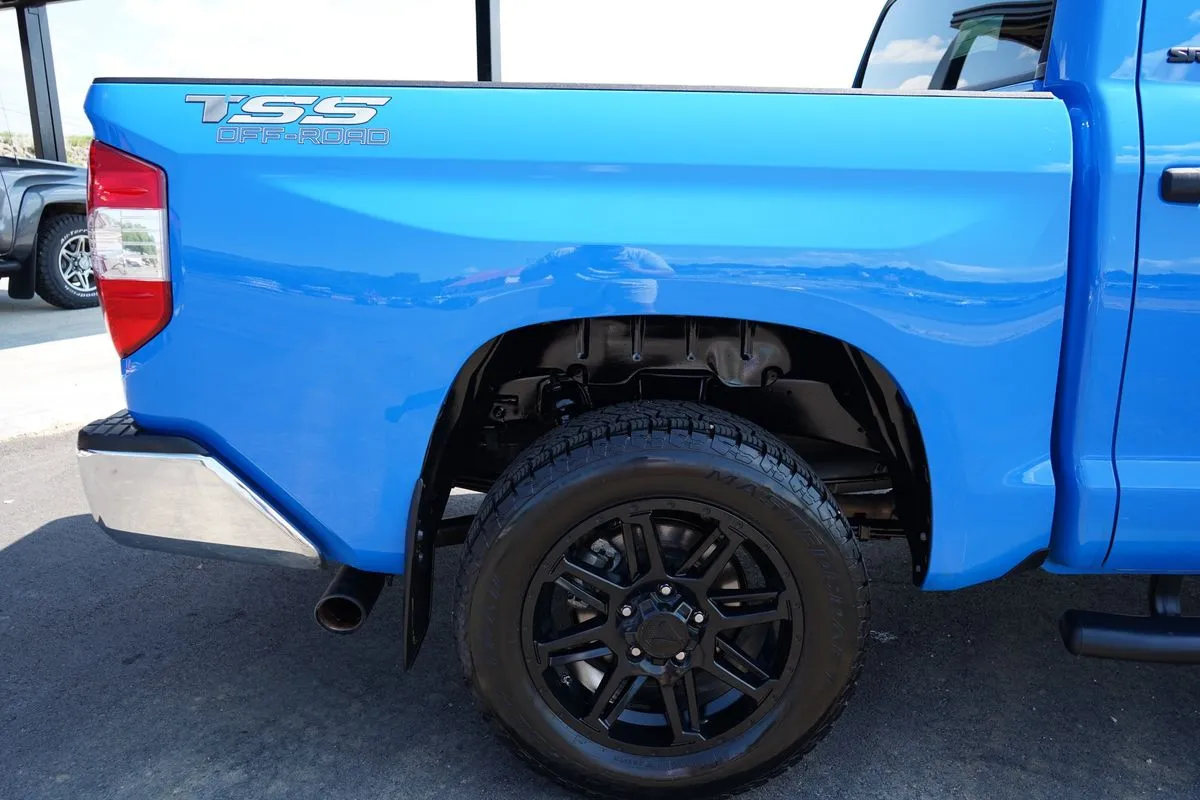 Toyota Tundra photo 12