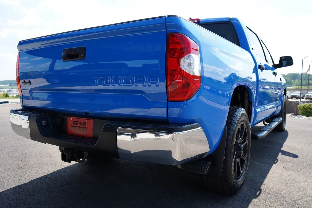 Toyota Tundra photo 11