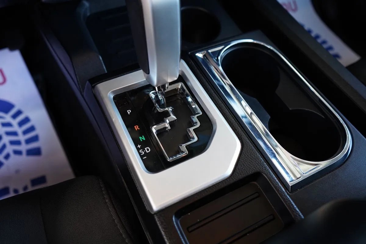 Toyota Tundra photo 25