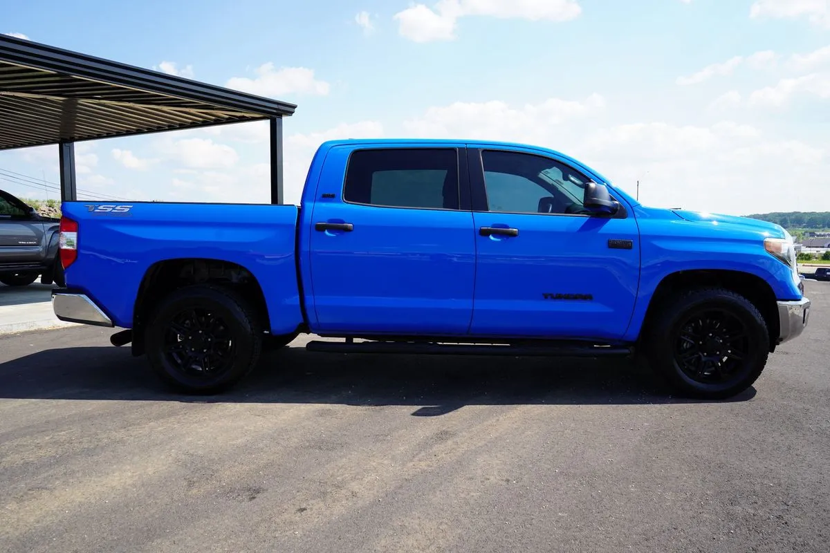Toyota Tundra photo 13