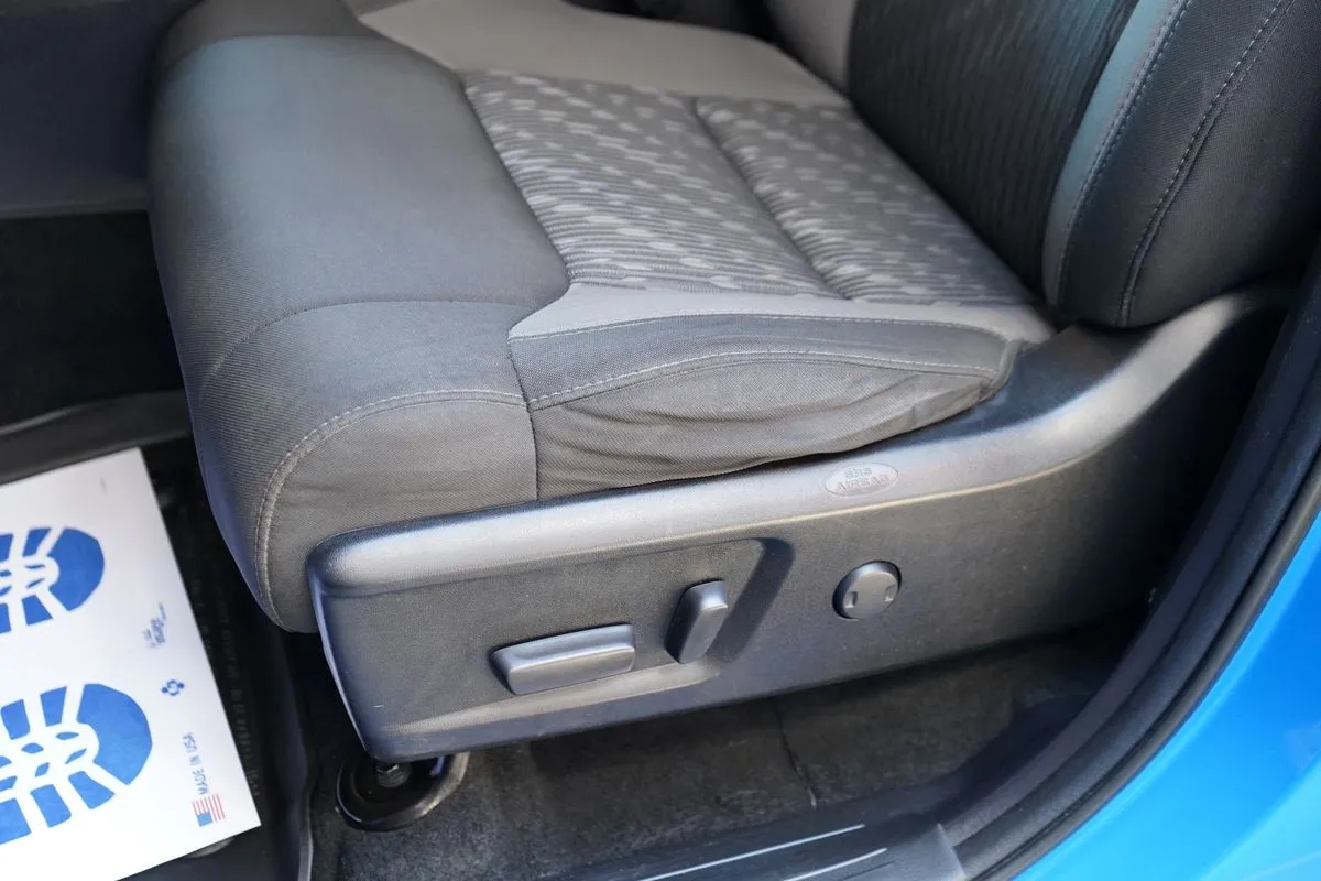 Toyota Tundra photo 36