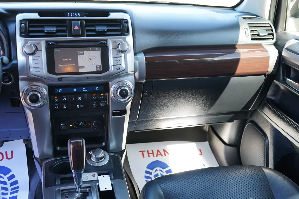 Toyota 4Runner photo 23