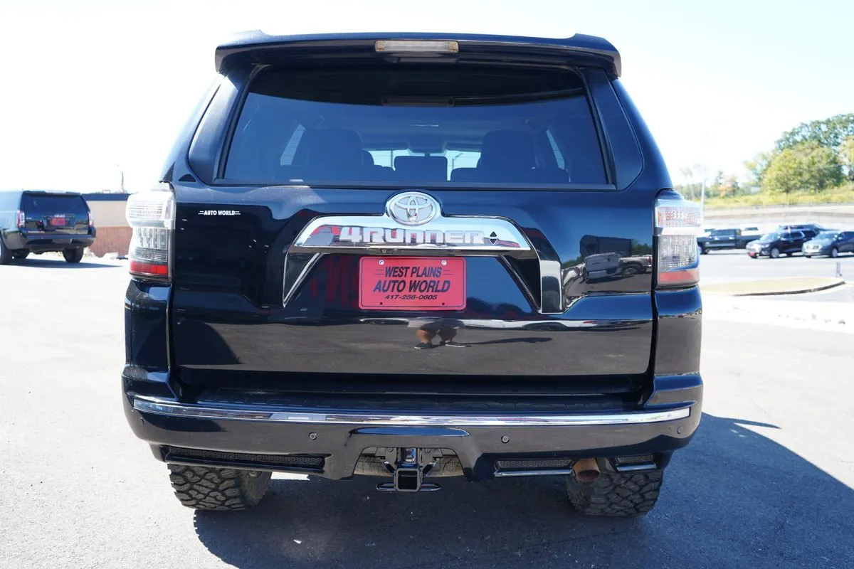 Toyota 4Runner photo 9