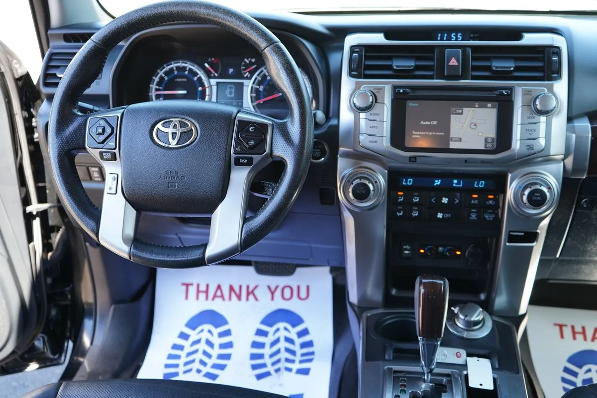 Toyota 4Runner photo 18