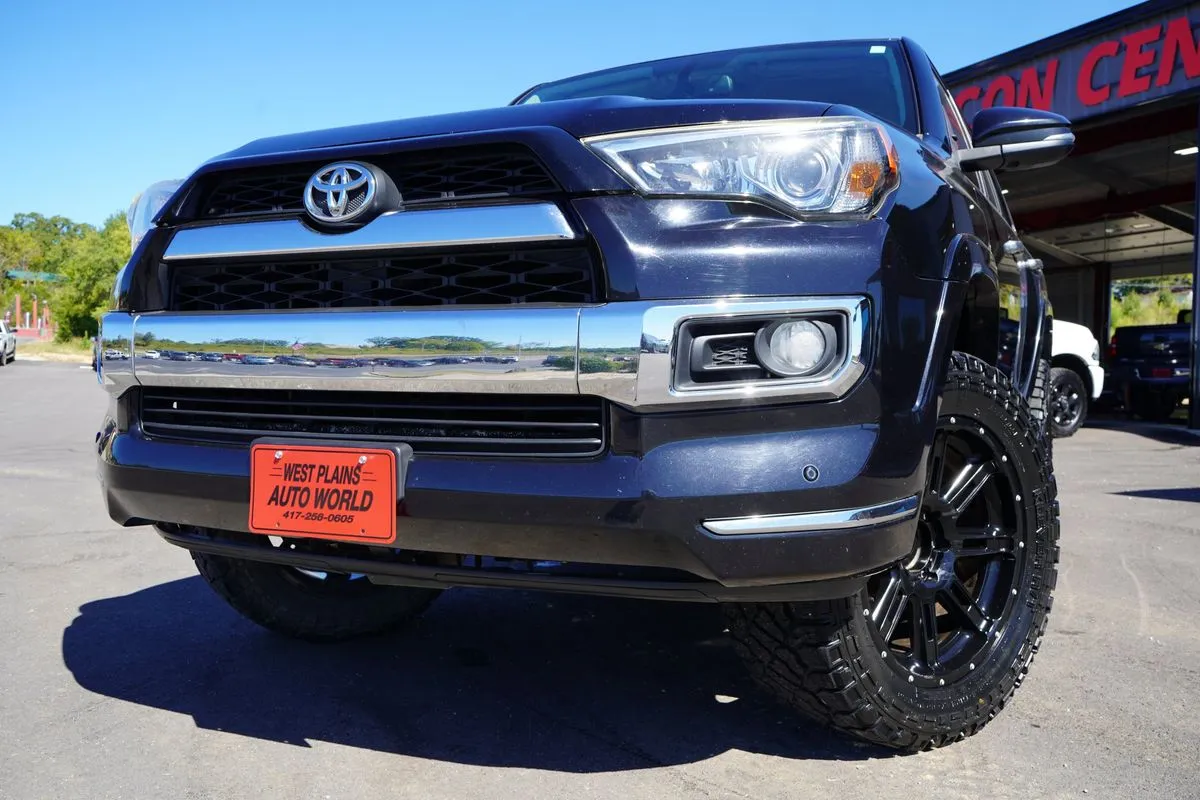 Toyota 4Runner photo 2