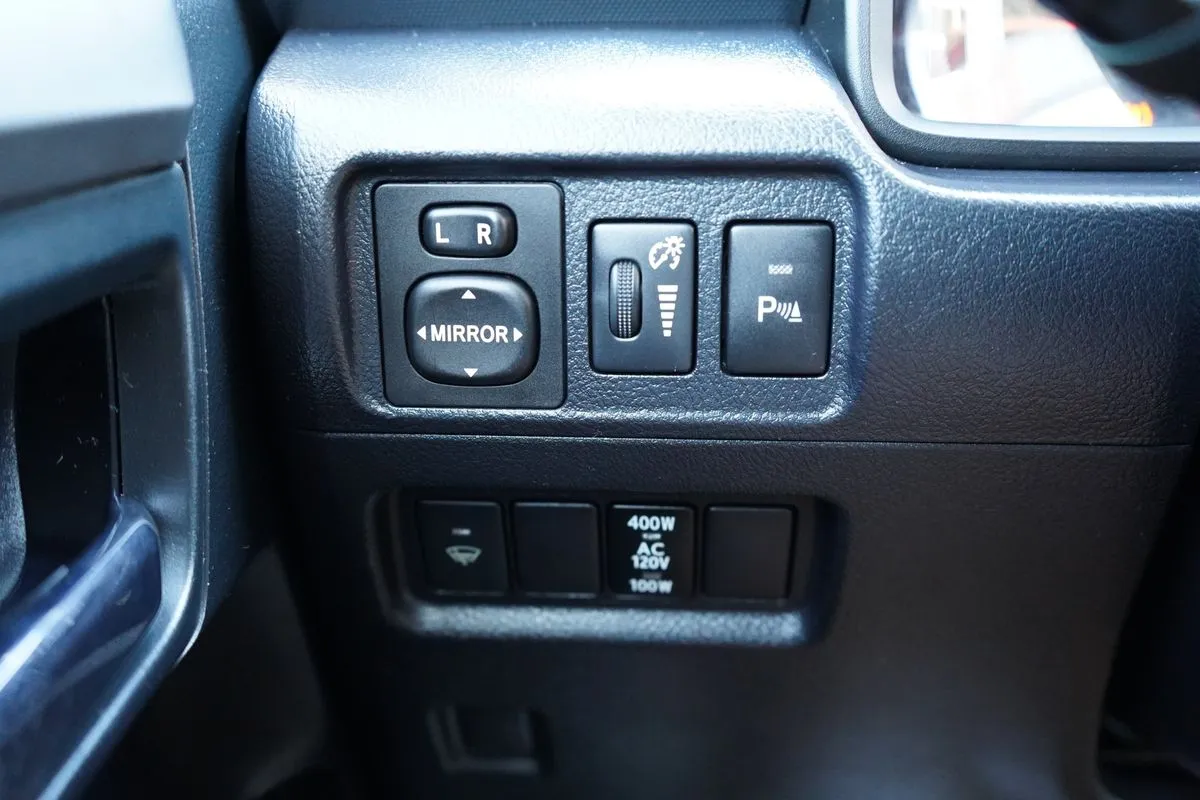 Toyota 4Runner photo 25