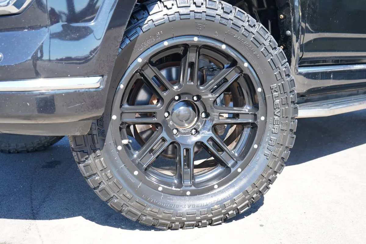 Toyota 4Runner photo 4