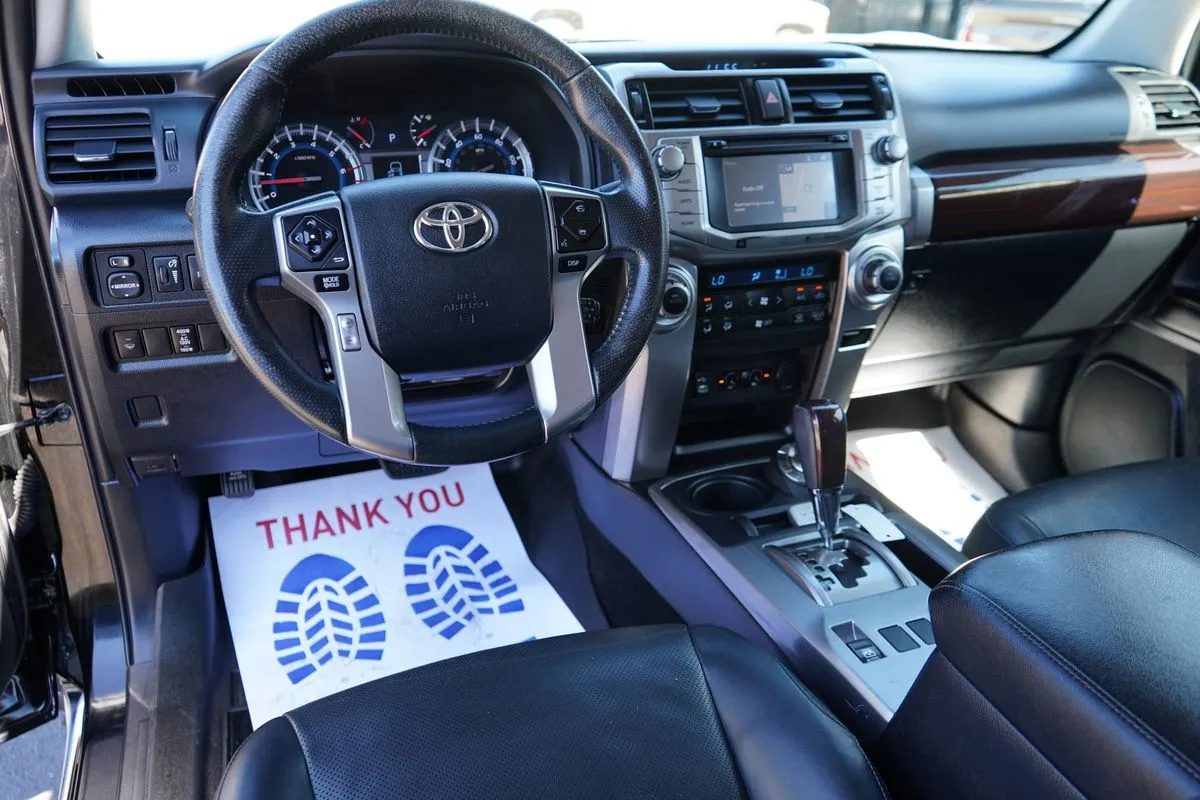 Toyota 4Runner photo 16