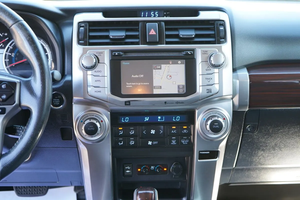 Toyota 4Runner photo 24
