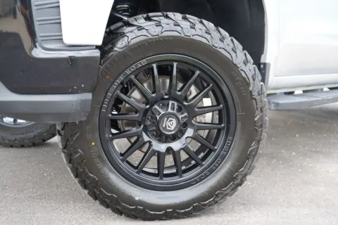 More photos of 2021 Chevrolet Silverado 1500 4WD Crew Cab Short Bed Custom Trail Boss at West Plains Auto World, MO