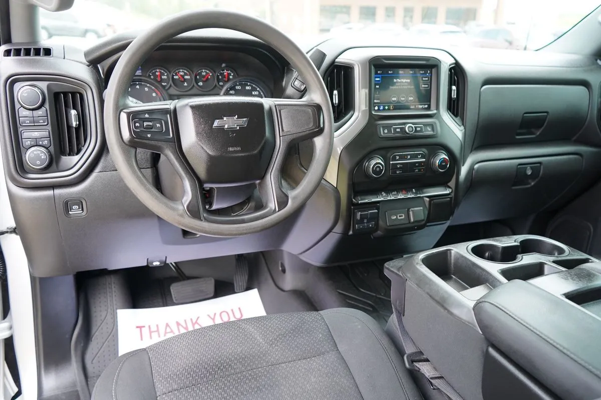Chevrolet Silverado photo 15