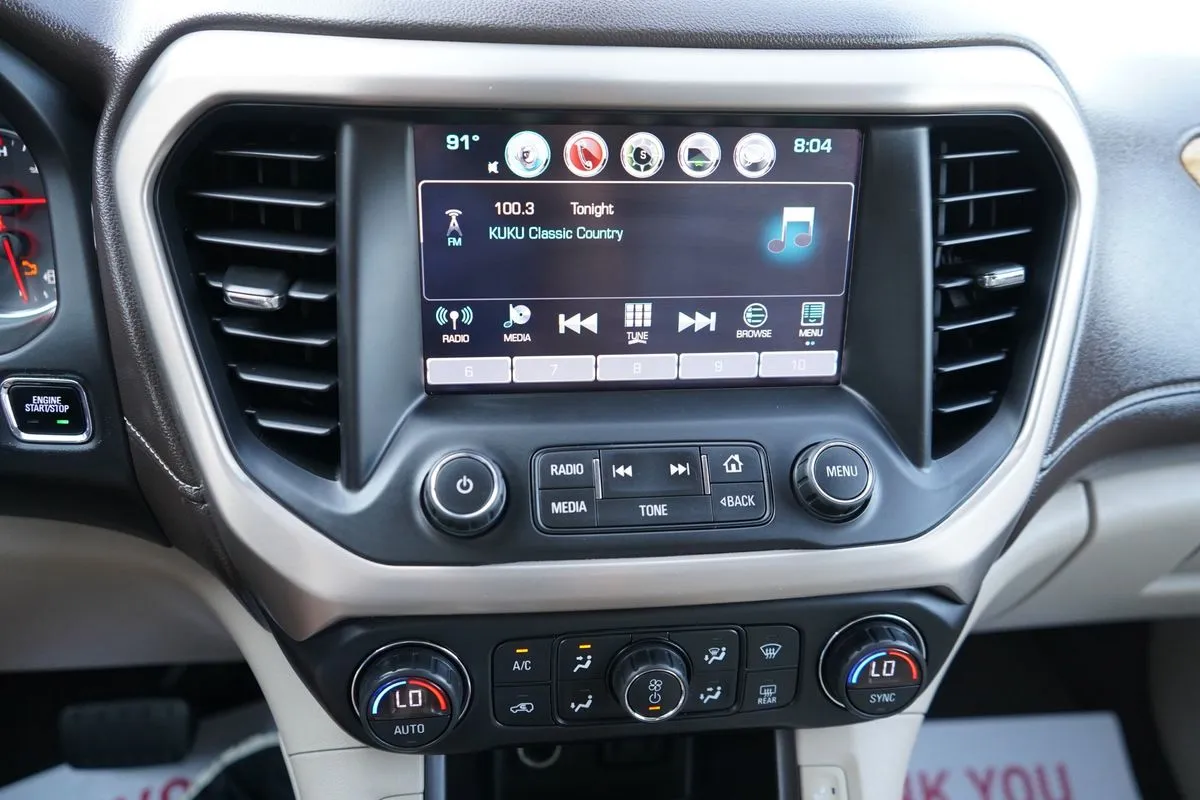 GMC Acadia photo 21