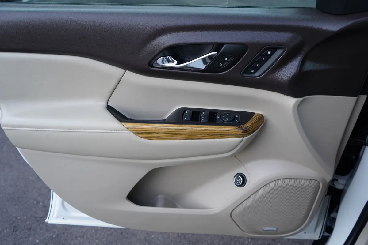 GMC Acadia photo 28