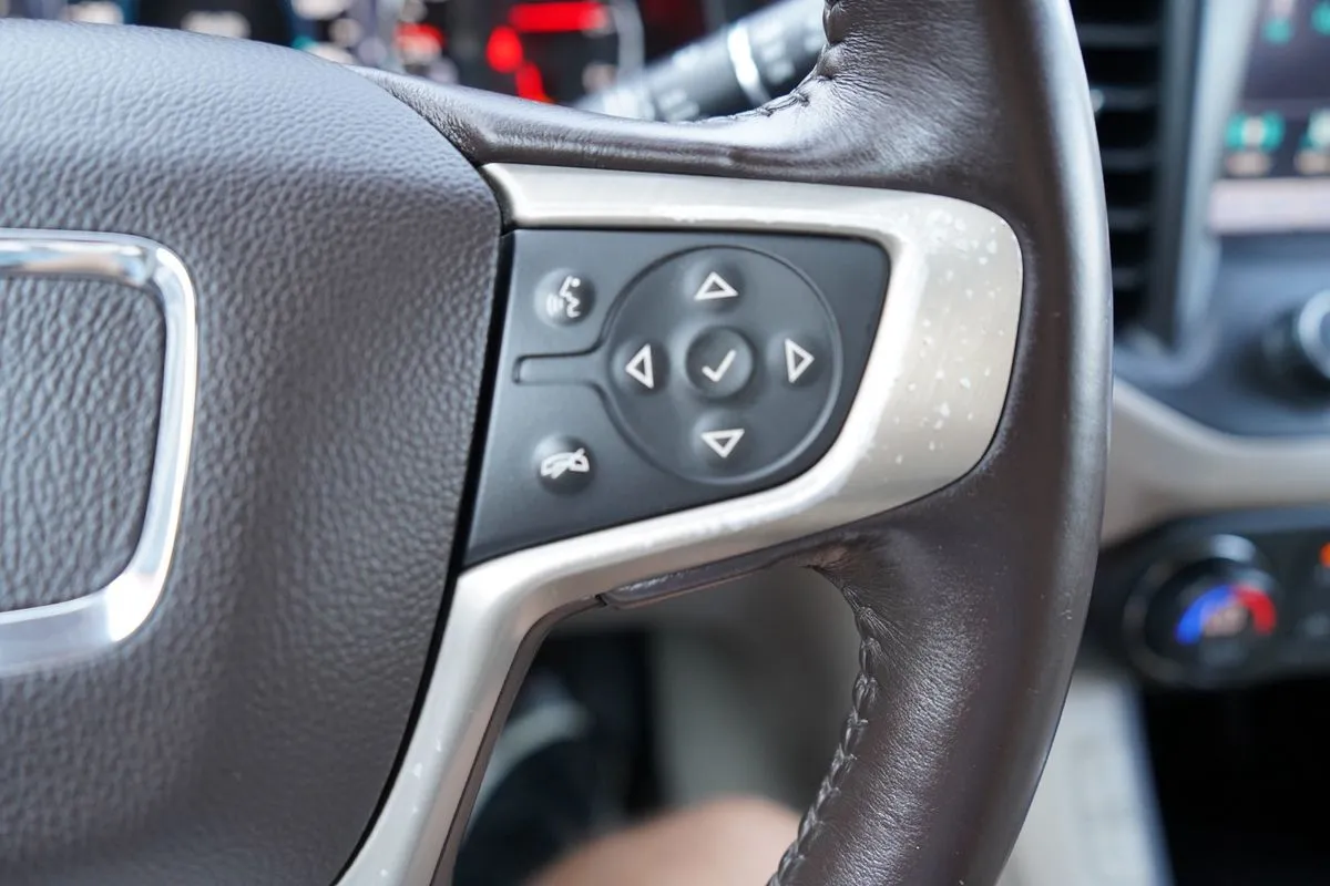 GMC Acadia photo 26