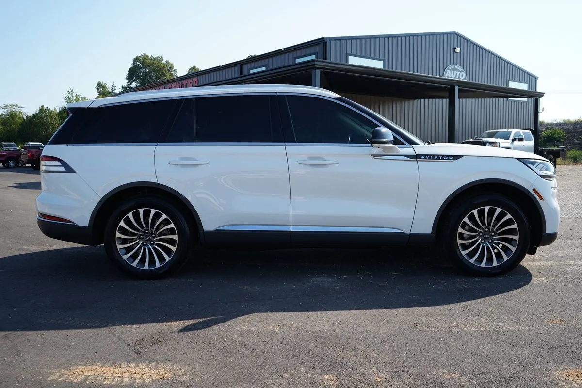 Lincoln Aviator photo 11