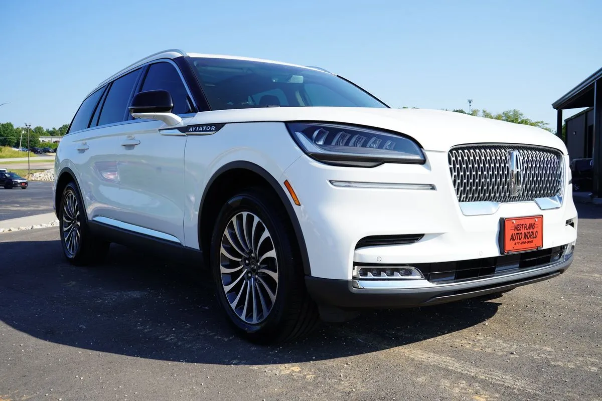 Lincoln Aviator photo 12