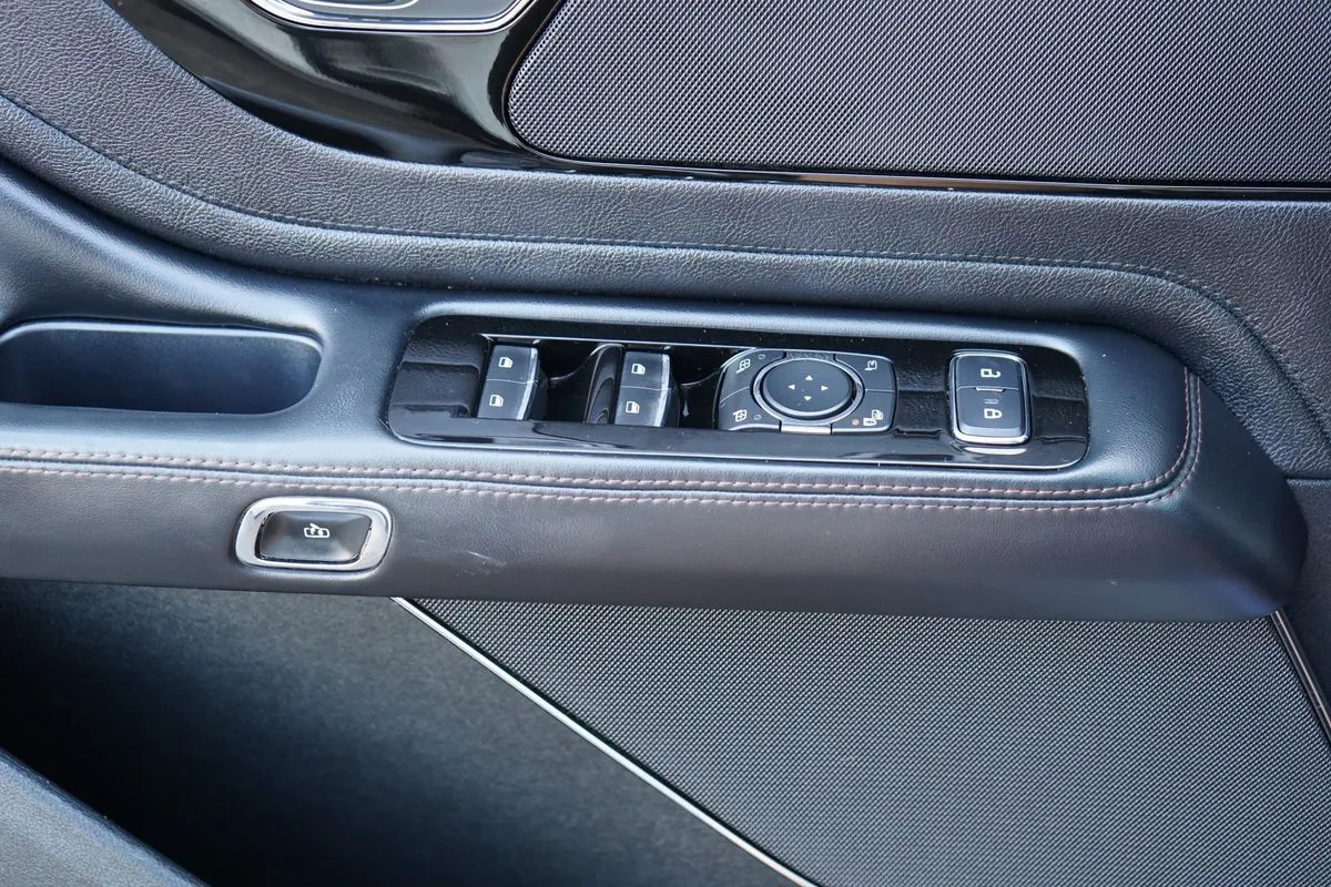 Lincoln Aviator photo 31