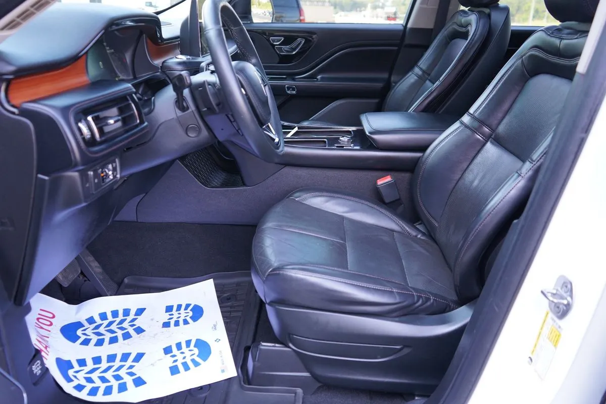 Lincoln Aviator photo 18